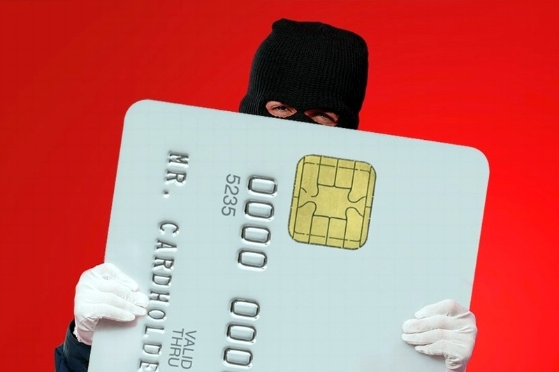 ❌ Мошенники формили автокредит и списали деньги с заблокированной банковской карты - реальный случай. Как защитить свои сбережения ✅