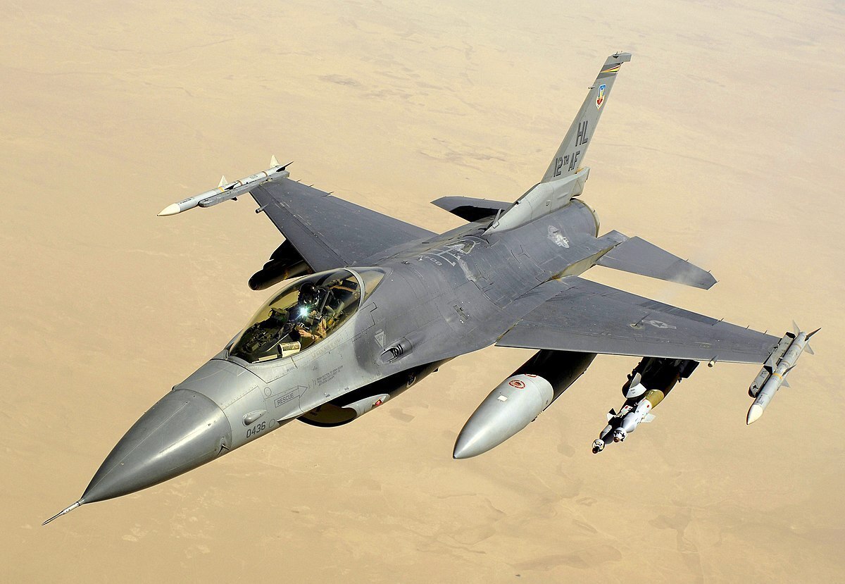 Нидерланды и Дания возглавили поставку американских самолетов F-16 в Украину.