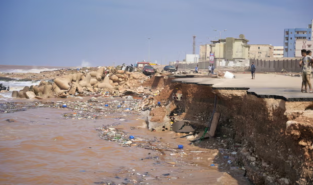 Ливия: 10 000 человек пропали без вести после беспрецедентных наводнений, сообщает Красный Крест