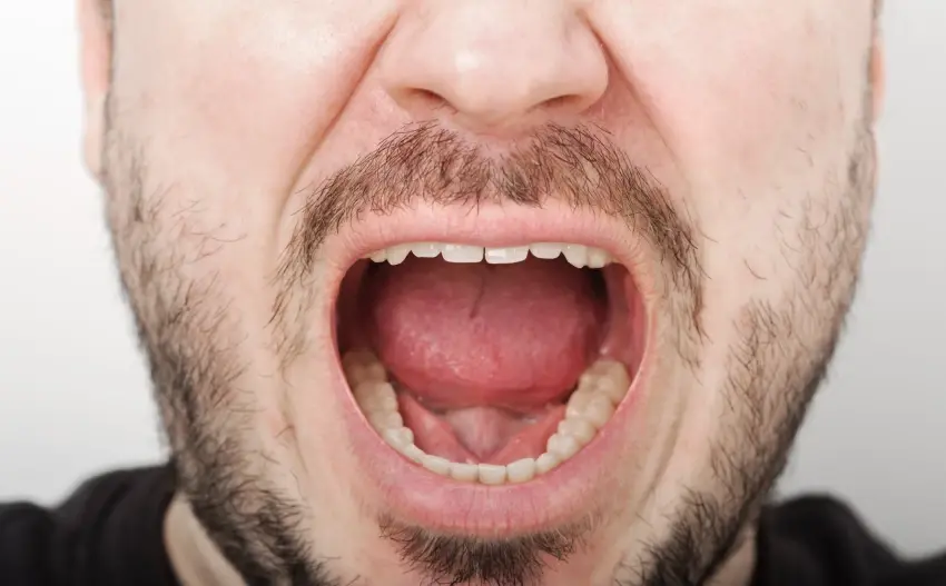 От рака до ВИЧ: признаки некоторых серьезных заболеваний можно искать во рту