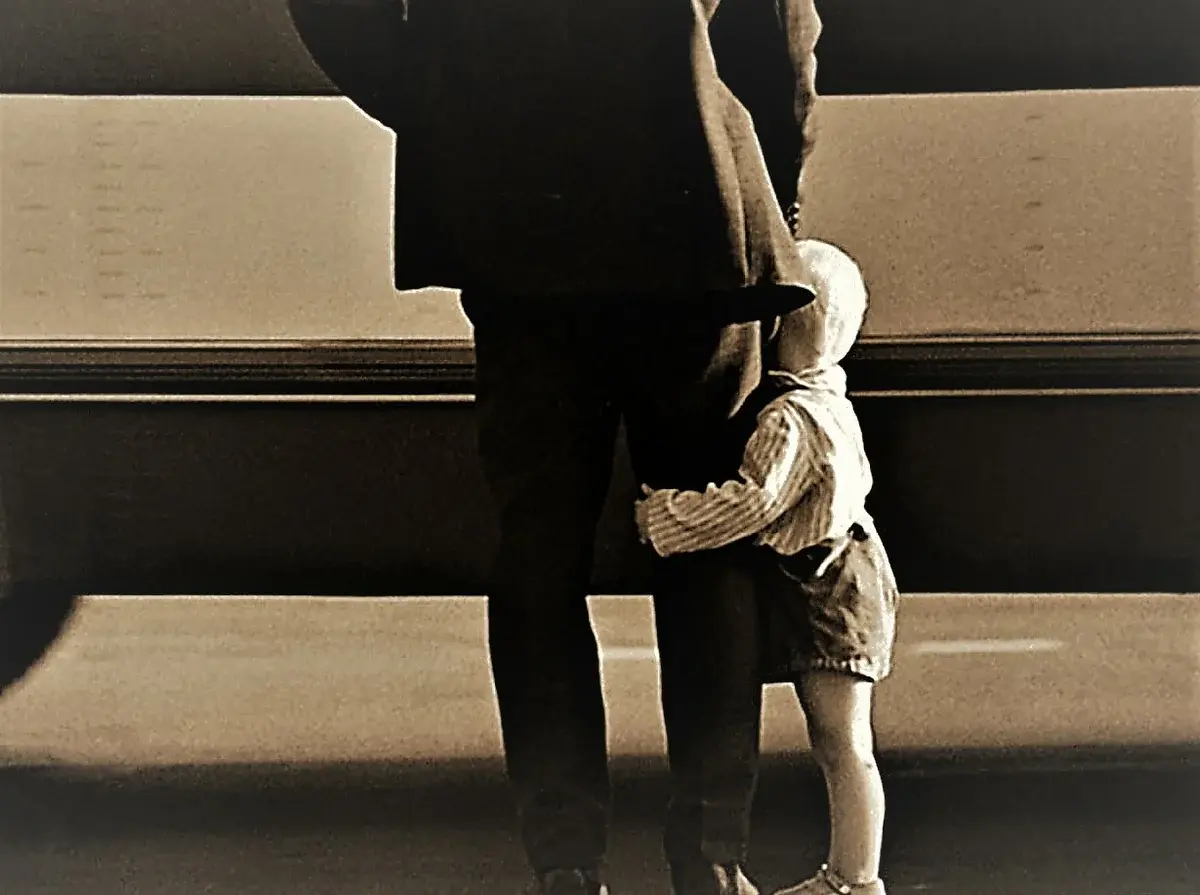 Пригрел бездомного щенка – не выбрасывай на улицу. Усыновил чужого ребенка – отвечай за него, если ты мужчина