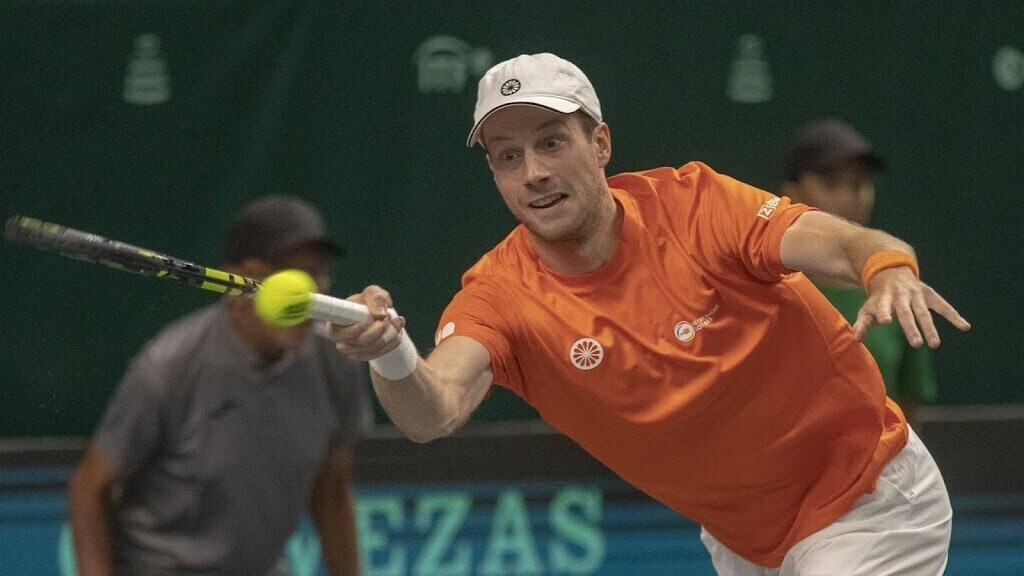 Трюк Ван де Зандшульпа с победой в Кубке Дэвиса над американцем ПоломБотич ван де Зандшулп неожиданно выиграл 7-6 (2) 6-2 у Томми Пола ...