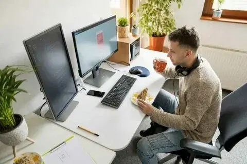 Дистанционная работа.Как организовать рабочее место дома, чтобы не навредить зрению и осанке? Как избежать синдрома выгорания?