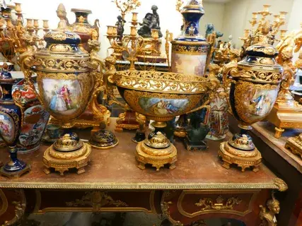 Блошиные рынки в разных странах: обзор самых известных и интересных блошиных рынков в разных странах мира, их особенности и традиции.