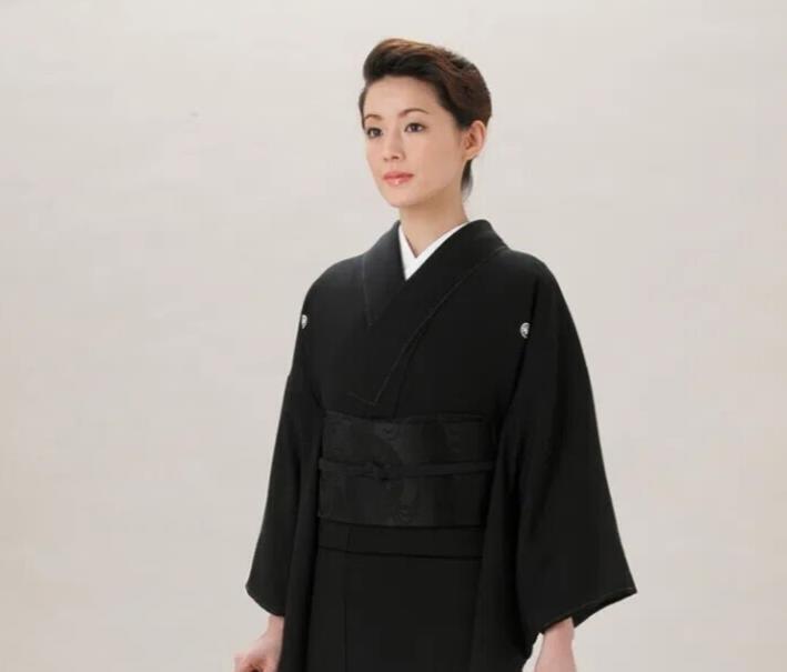 Кимоно входит в моду опять. Типы кимоно. Мода Японии 2023-2024