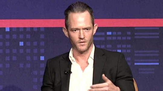 Этот высокомерный мультимиллионер рвется к классовой войнеЗаявление Тима Гернера о том, что рабочим платят слишком много и безработица ...