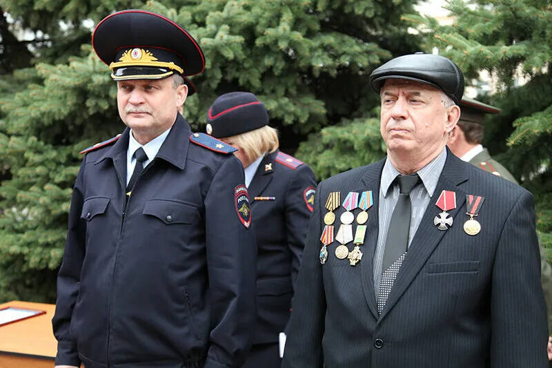 Какое повышение пенсий планируется для пенсионеров МВД и военных в 2024 году и когда это произойдет?