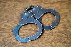 Содержание под стражей признано избыточным, а возможность применения других мер пресечения – отсутствующей