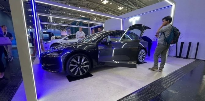 Тысячи новых Tesla Model 3 готовы к отправке в порт Шанхая