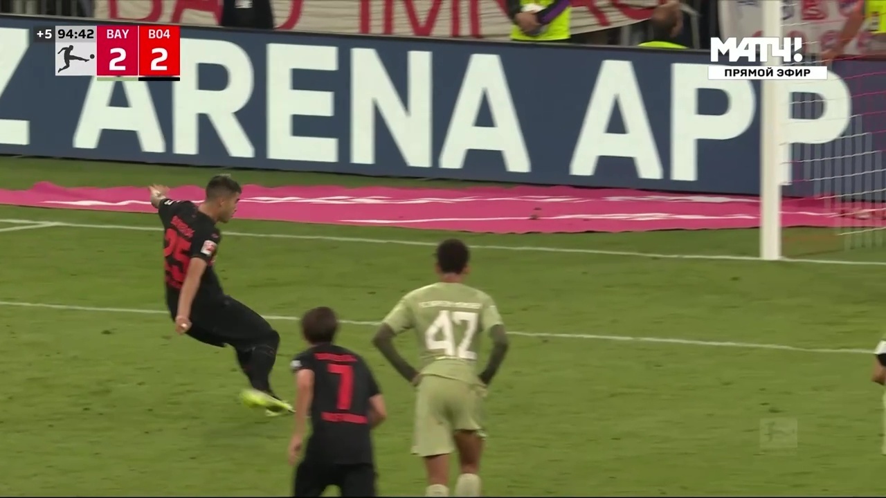 "Бавария" и "Байер" огненный матч за первое место