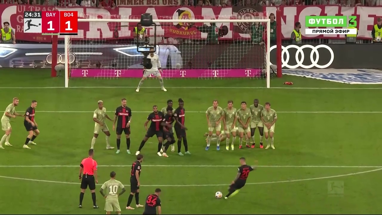 "Бавария" и "Байер" огненный матч за первое место