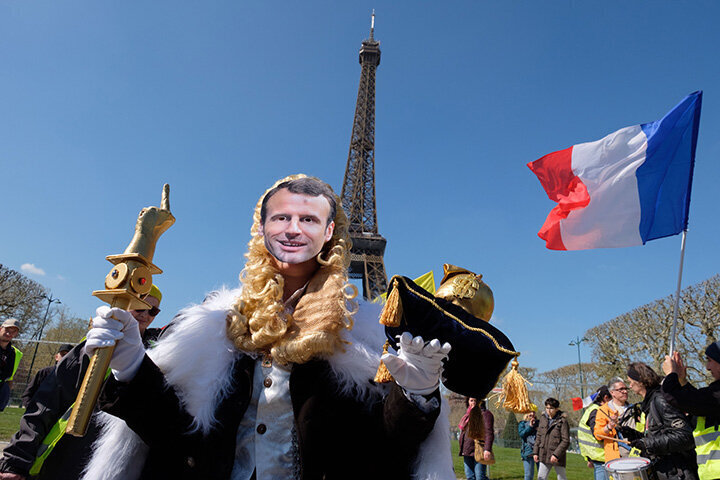 Самый известный африканец арестован: Макрон подвергнут смертельному удару