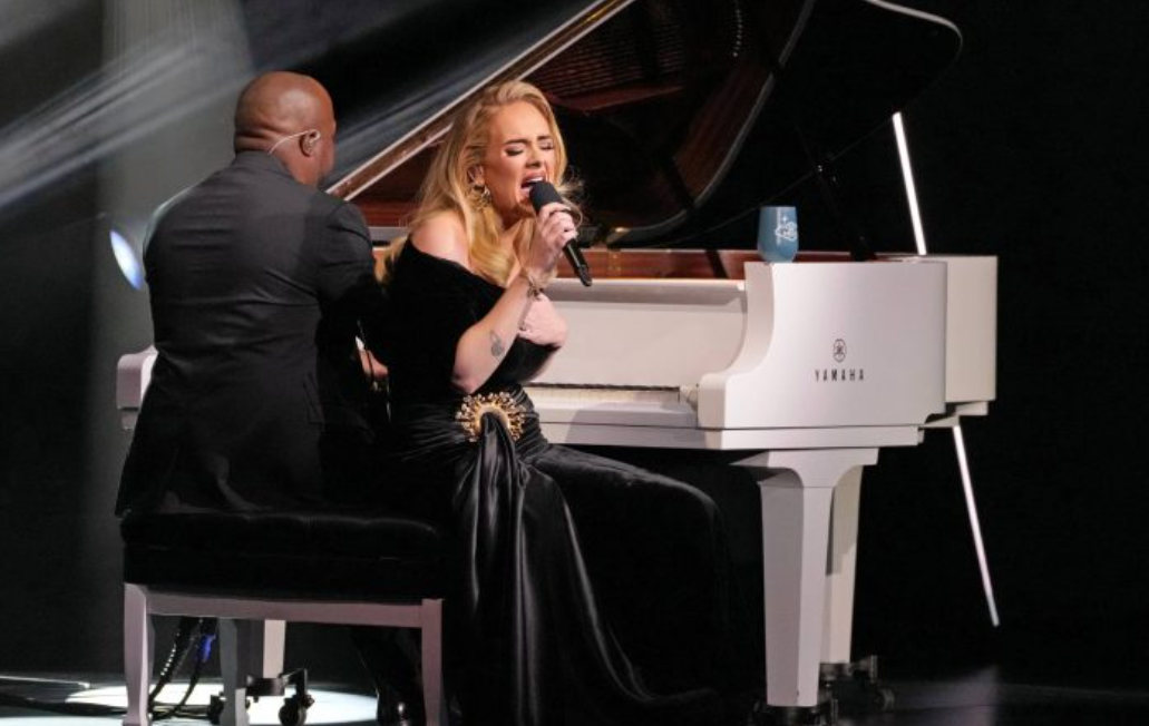 Адель заявила, что больше не будет делать селфи во время своих концертов в Лас-Вегасе