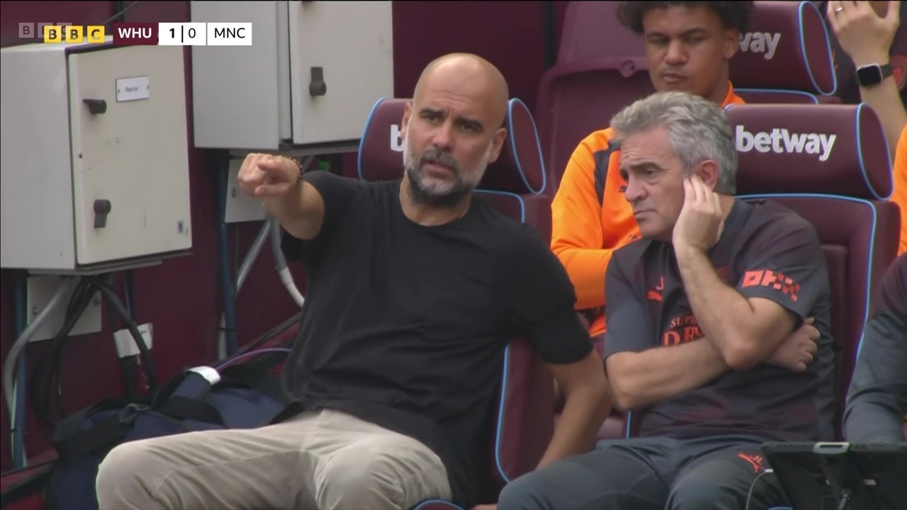 "Манчестер Сити" по-прежнему без потерь. "Вест Хэм" не справился с ролью преследователя. Несите следующего