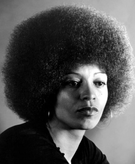 Свобода Анжеле Девис: Сегодняшняя Реальность в Зеркале Прошлого