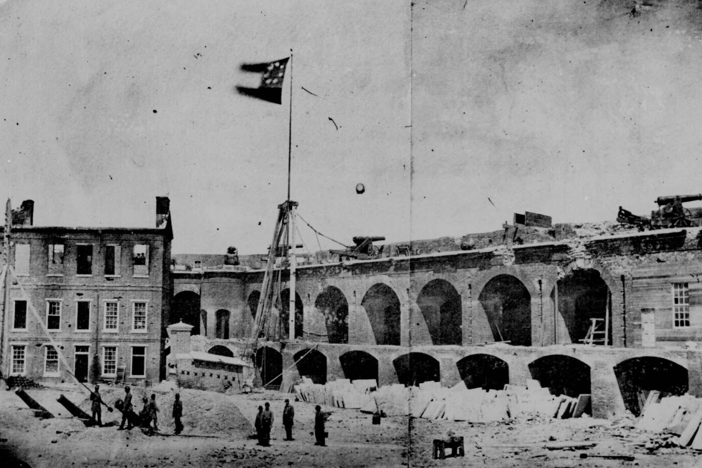 Капитуляция в гражданской войне в США Каждый четвертый солдат сдавался в какой-то момент во время гражданской войны в США. Это был ...