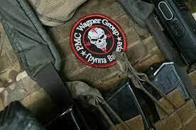 Великобритания недавно внесла российскую военизированную группировку "Вагнер" в список террористических организаций после гибели ее основателя Евгения