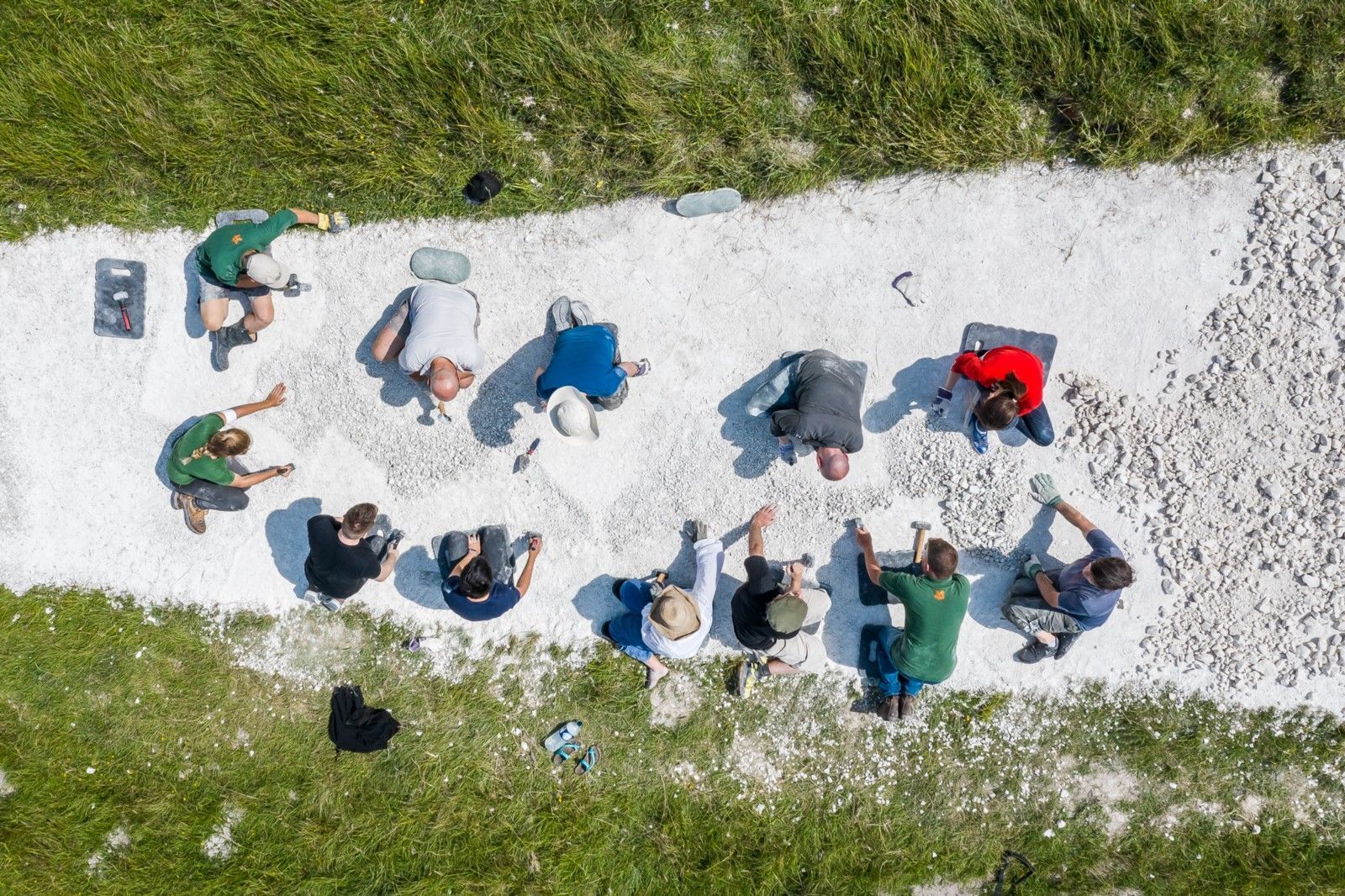 За Белой лошадью из Уффингтона ухаживают более 3000 лет