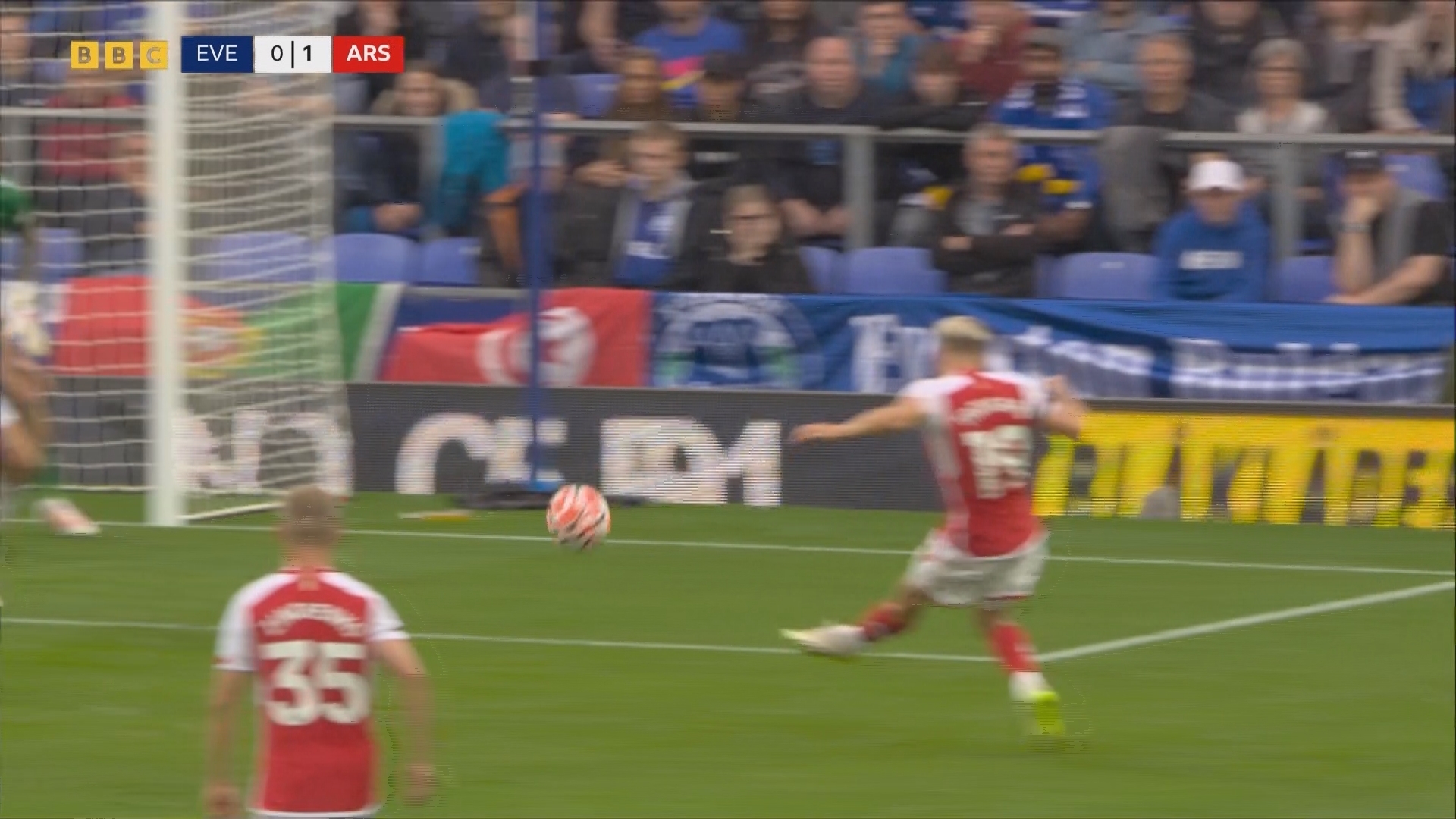 "Арсенал" с огромным трудом разобрался с аутсайдером, про "Челси" лучше вообще промолчать