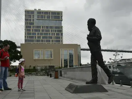 «Нет места памятнику»: Россиянин подал иск в суд с требованием демонтировать памятник Солженицыну во Владивостоке. Личное мнение