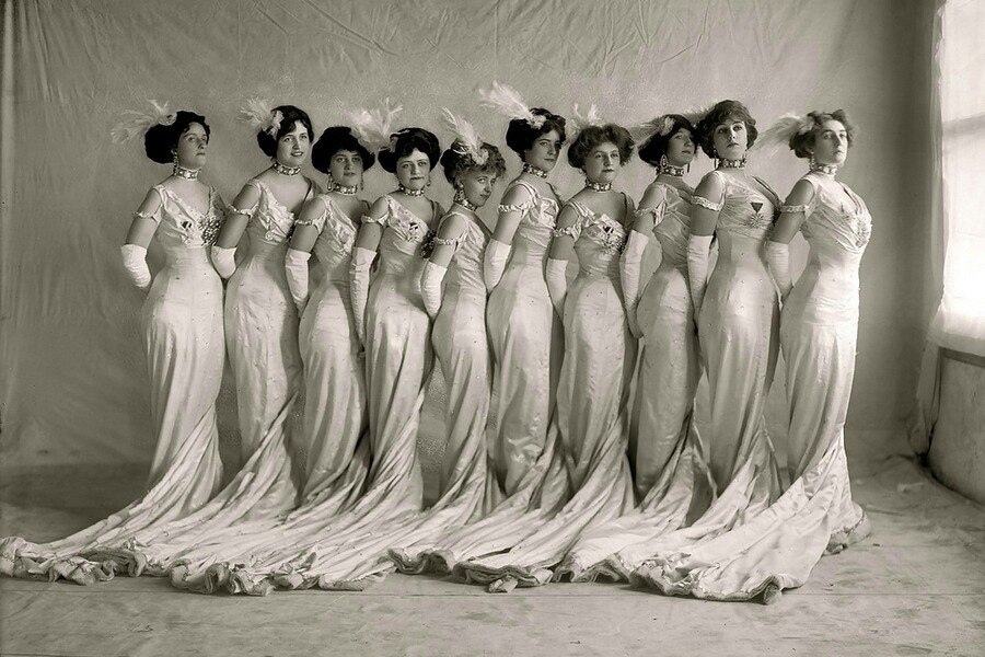 19 сентября 1888 г. В Бельгии прошел первый в истории конкурс красоты. Узнайте кто стал первой красавицей!