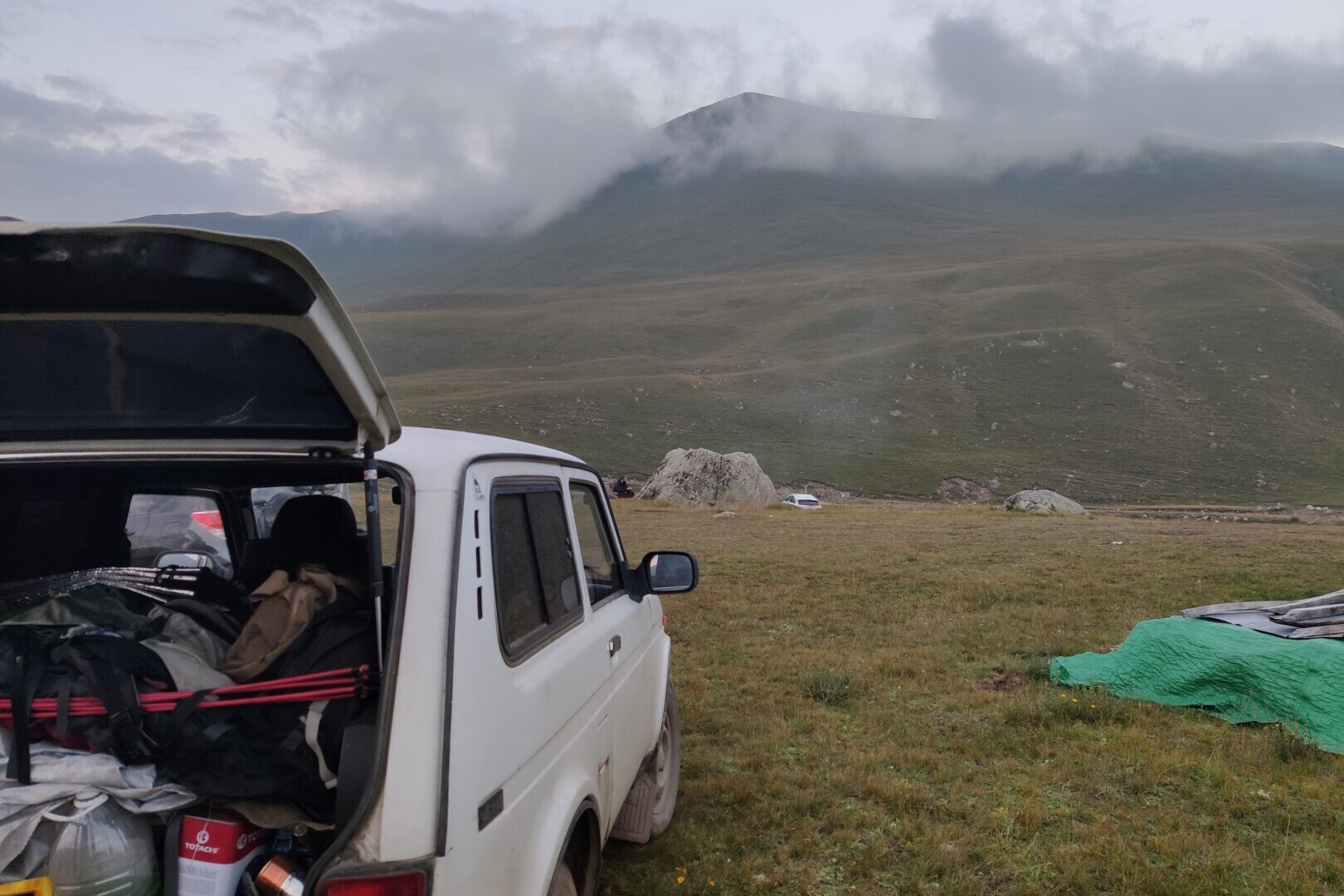 Постоянно растущая инфляция и увеличивающееся расслоение общества делает труд простого человека бессмысленным