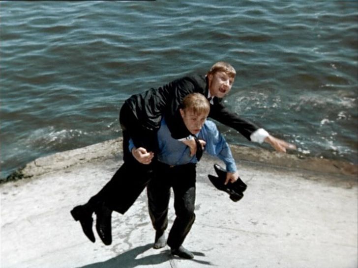 Советские фильмы: интересные факты из разных советских фильмов. В ленте «Большая перемена», 1972, актёр Михаил Кононов мог утонуть по-настоящему