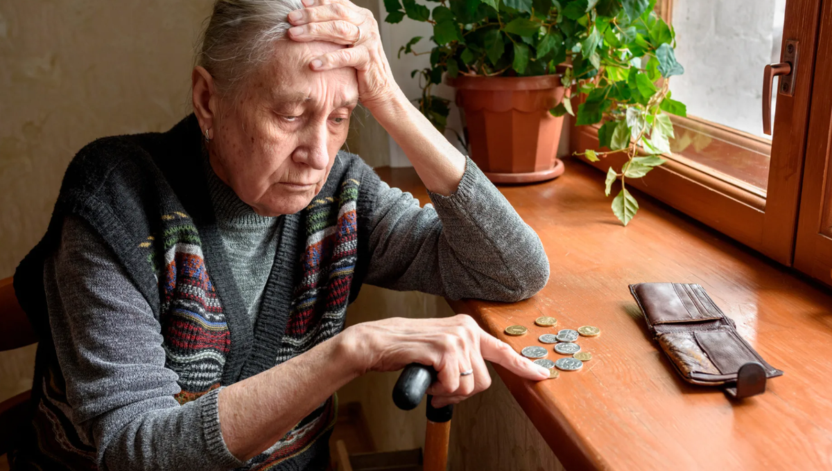 «В России пенсии скоро повысят: ждем крохотных миллионов!»