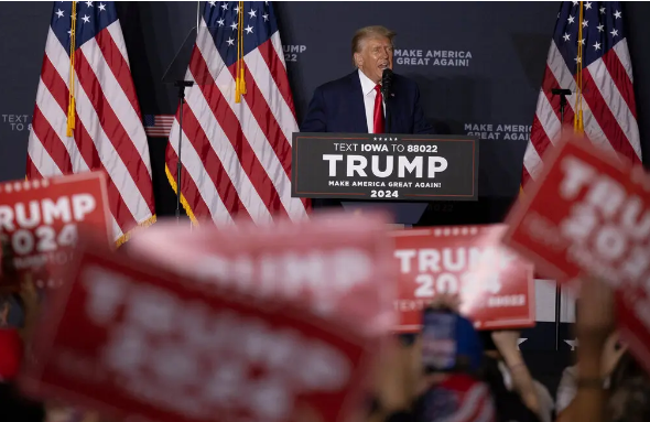 Байден, предупреждая, что Трамп может ‘уничтожить’ демократию, проходит мимо праймериз в Г.О.П.
