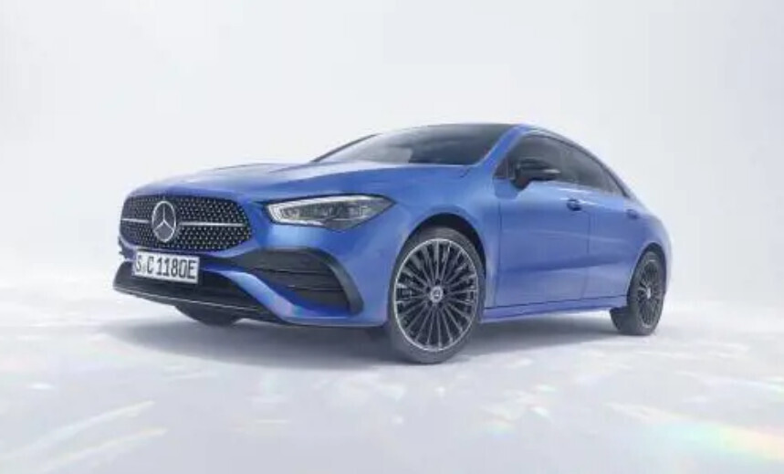 Mercedes-Benz CLA 250e, тест-драйв. Из Милана на шоу в Генуе