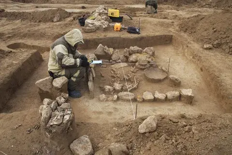 Археологи обнаружили древние погребения возрастом около 4 тыс. лет в Ростовской области