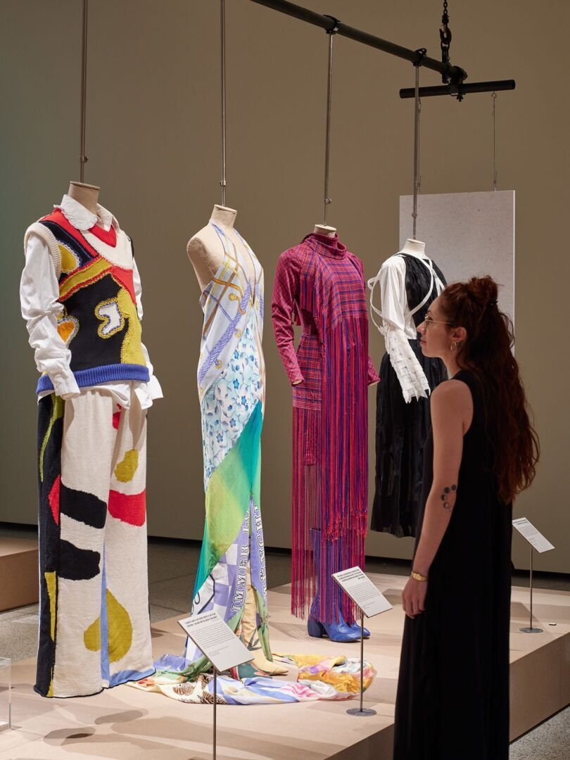 Гарри Стайлс, Бьорк и прославляющие бунтовщики моды