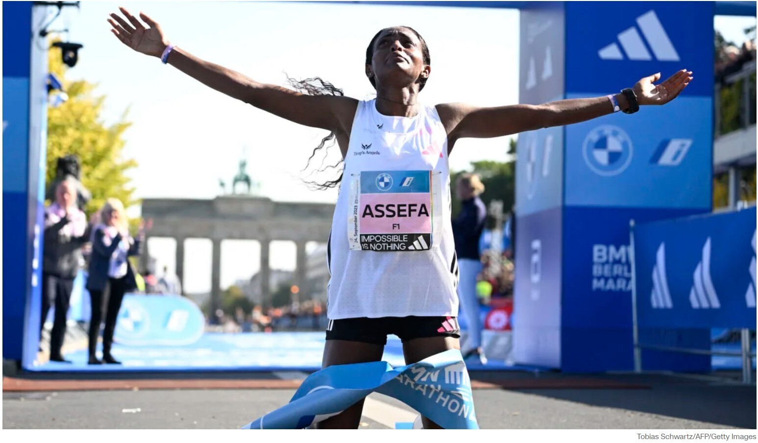Тигист Ассефа побила мировой рекорд в женском марафоне в Берлине, а Элиуд Кипчоге вошел в историю