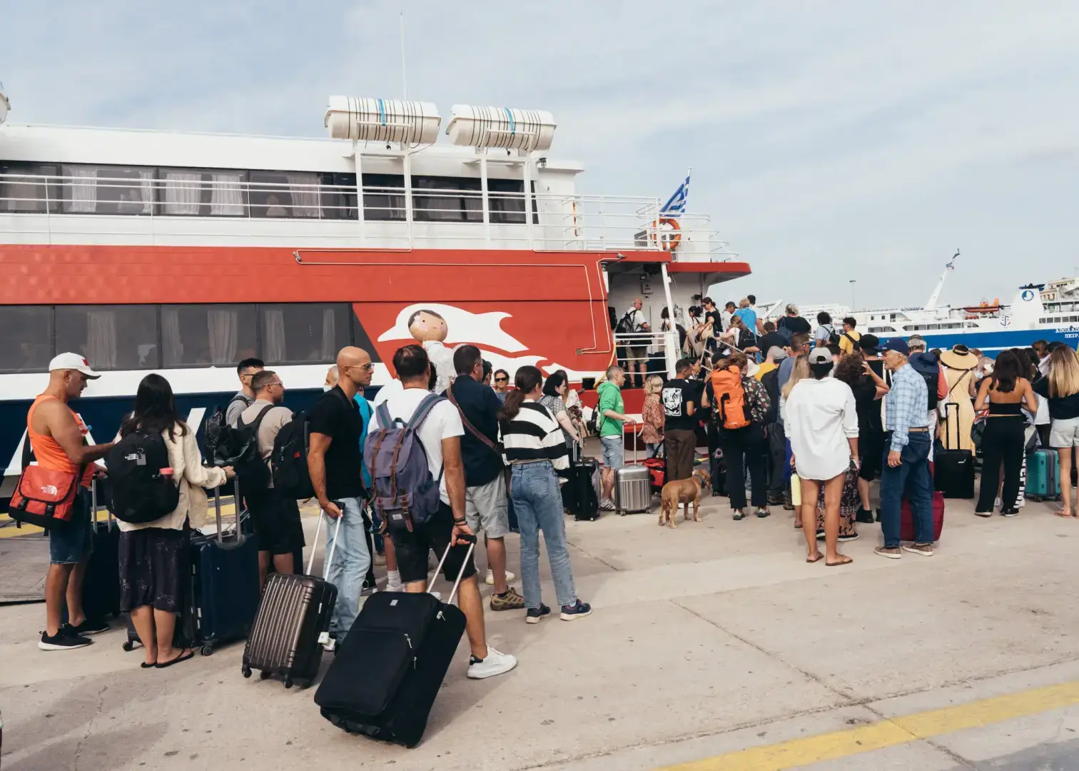 Греция, пострадавшая десять лет назад, переживает бум