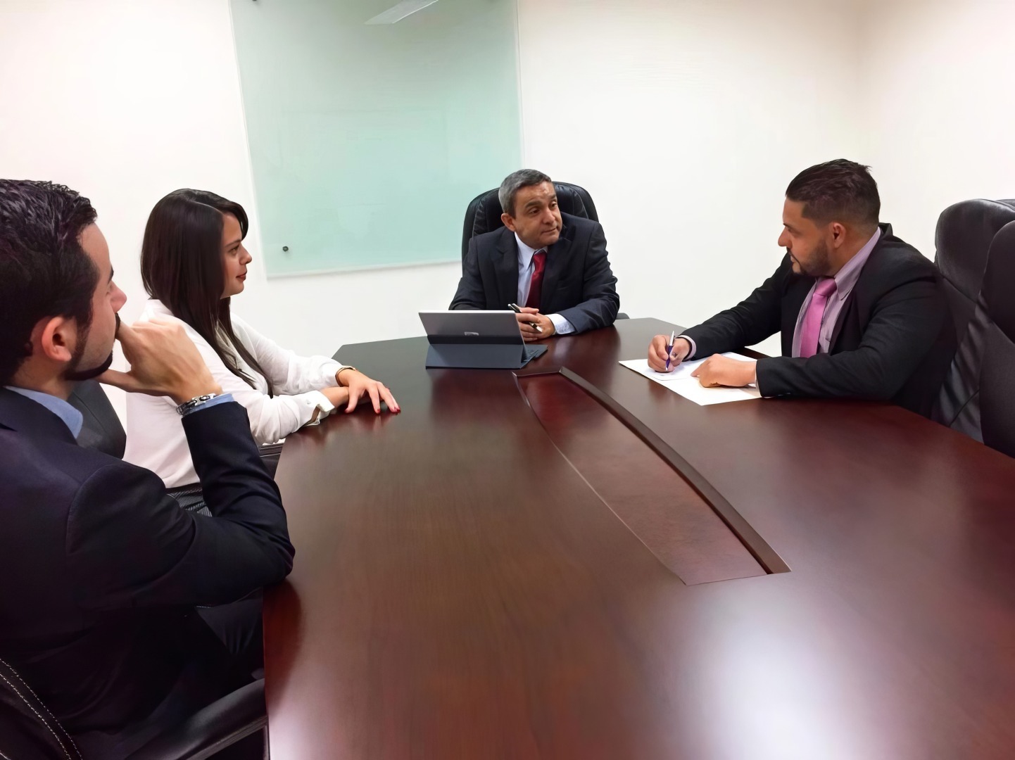 Встать, суд идёт... Часть 7. Адвокат расширяет мой иск, но при этом совершает неожиданные странные ошибки