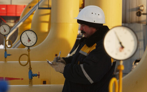 Топливный кризис в России: Абсурдное соперничество и его последствия