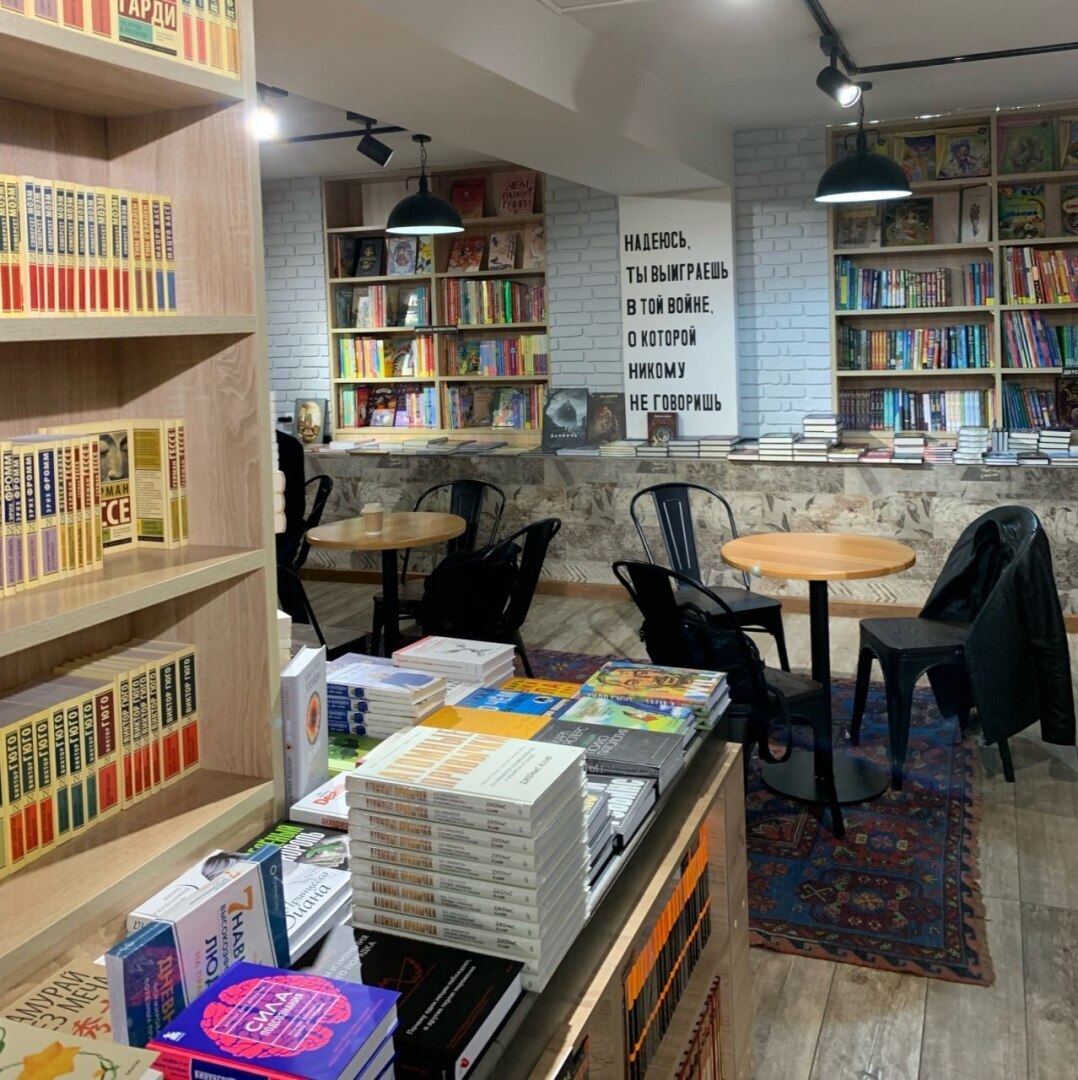 Современная литература: гобелен эмоций, перспектив и перемен