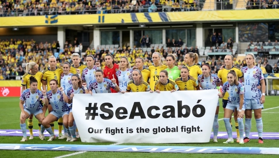 Бывший тренер женской сборной Испании Хорхе Вильда находится под следствием по делу Луиса Рубьялеса