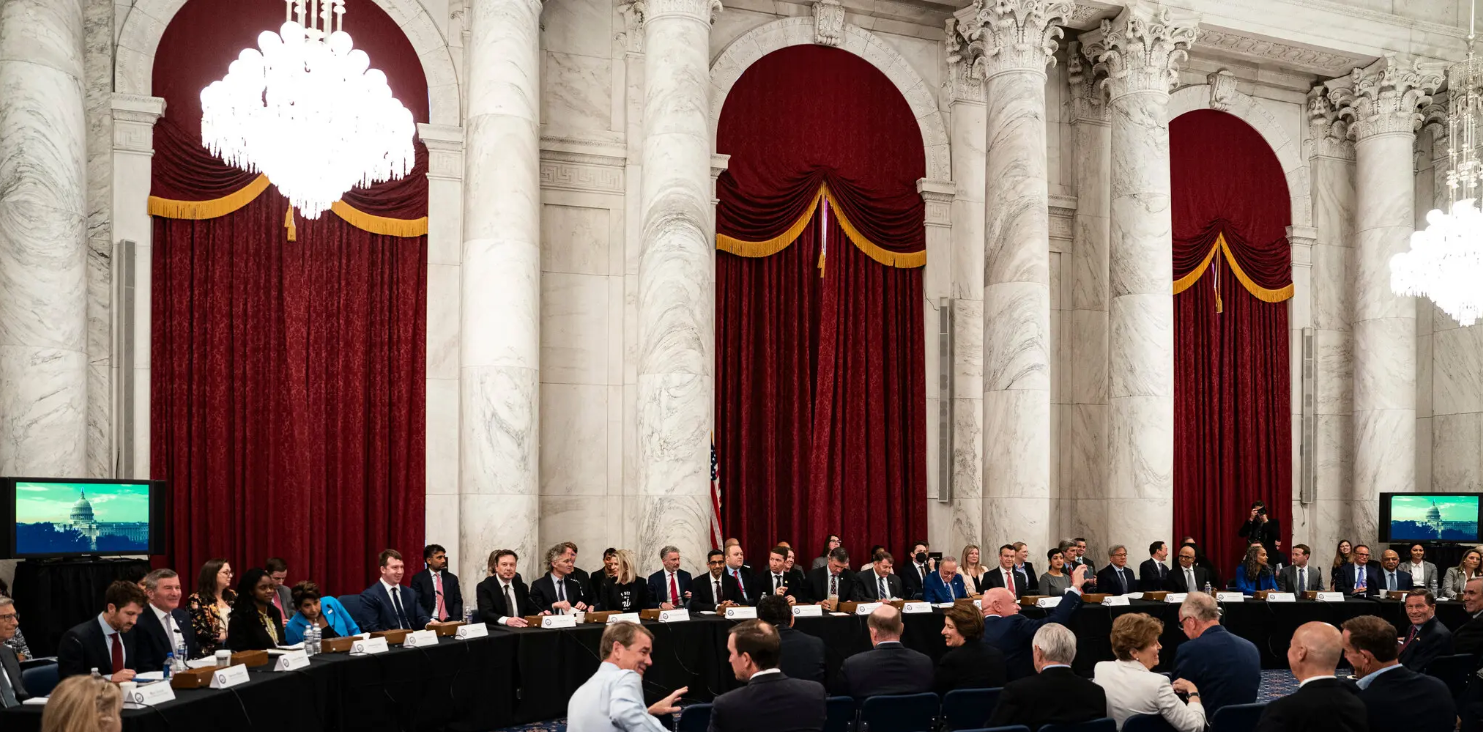 В "Демонстрации силы" титаны Силиконовой долины обещают "Сделать это правильно" с ИИ.