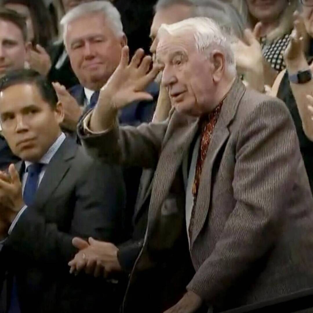 Спикер Палаты представителей Канады подал в отставку.Возмущение жителей и парламента говорит о живой памяти народа.