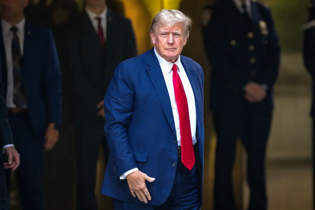 Трамп включен в список свидетелей по делу о гражданском мошенничестве на сумму 250 миллионов долларов, которое начнется на следующей неделе.