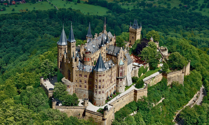 5 самых красивых замков в мире - путешествие по замкам разных стран.