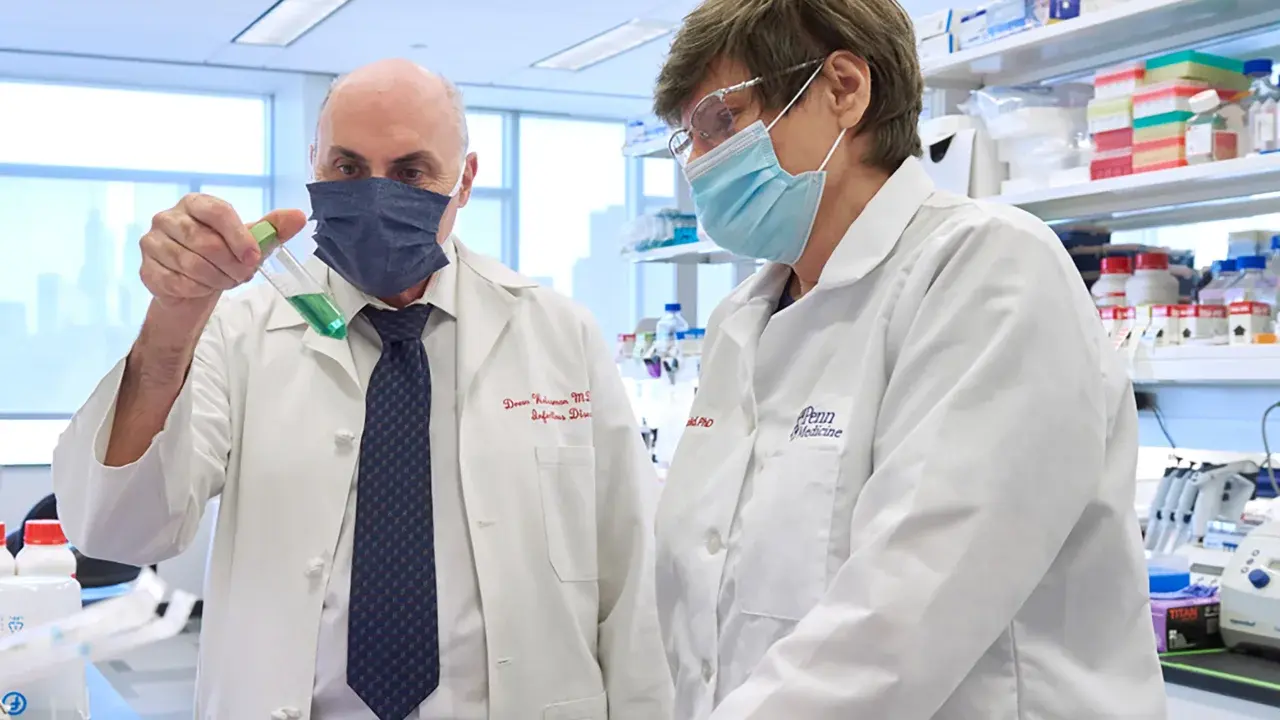 Нобелевская премия по медицине присуждена двум ученым за "новаторские открытия" в области мРНК-вакцин Covid-19