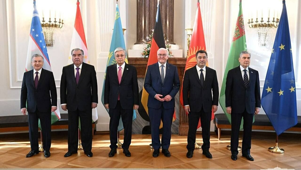 Средняя Азия - выкидыш СССР, будущая проблема России и Китая. Миграционные проблемы