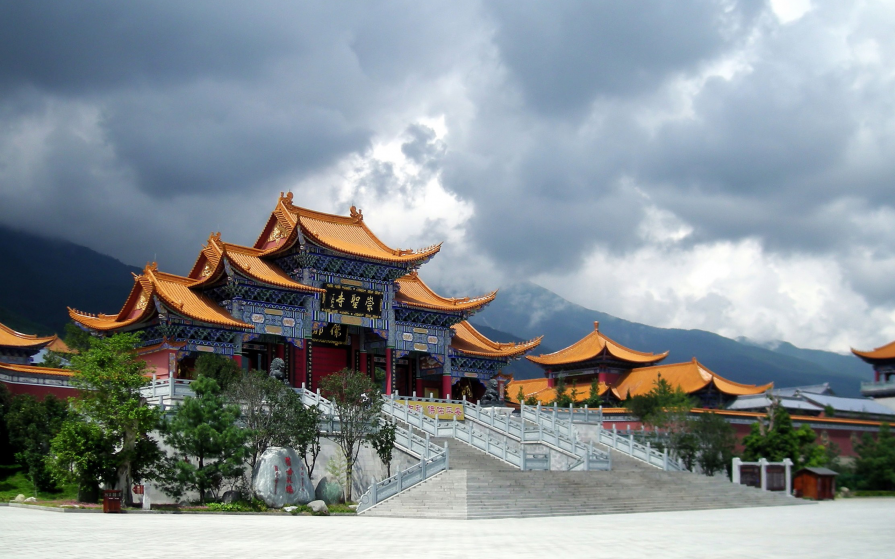 Почему Китай называют "Поднебесной" Знаете ли Вы ответ?