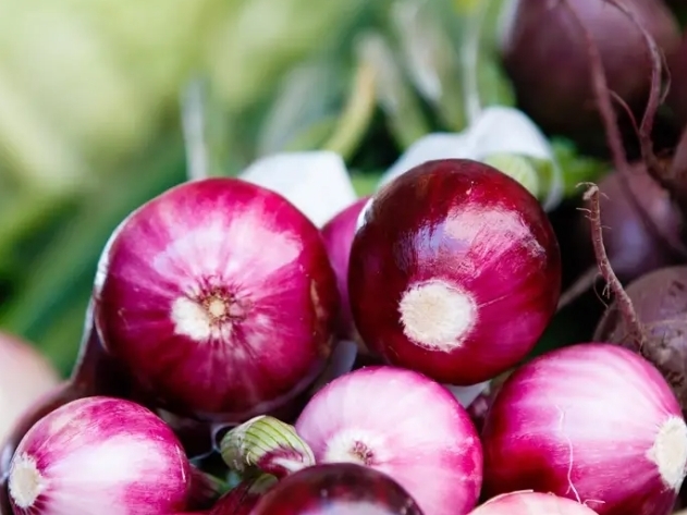 Вот что советуют эксперты, чтобы увеличить продолжительность жизни: от гранатов до красного лука.