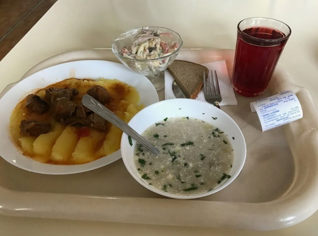 В Петербурге начинается суд над директором столовой