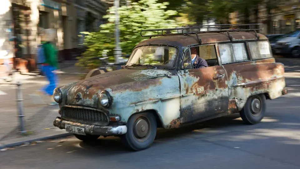 "Opel Olympia Caravan 1956 года: Долгосрочный Эксперимент и Борьба с Властями"