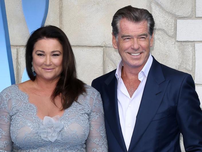 Пирс Броснан подарил это Кили на ее 60-летие