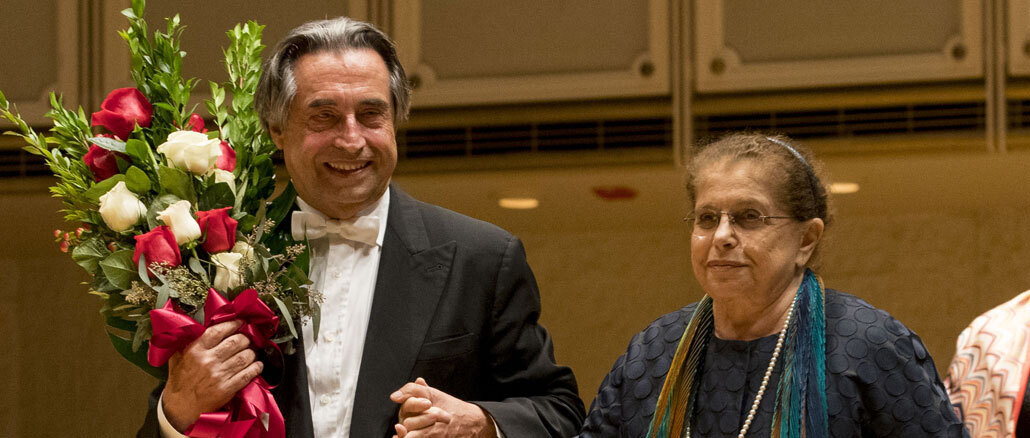 Риккардо Мути совершает победный круг с Chicago Symphony